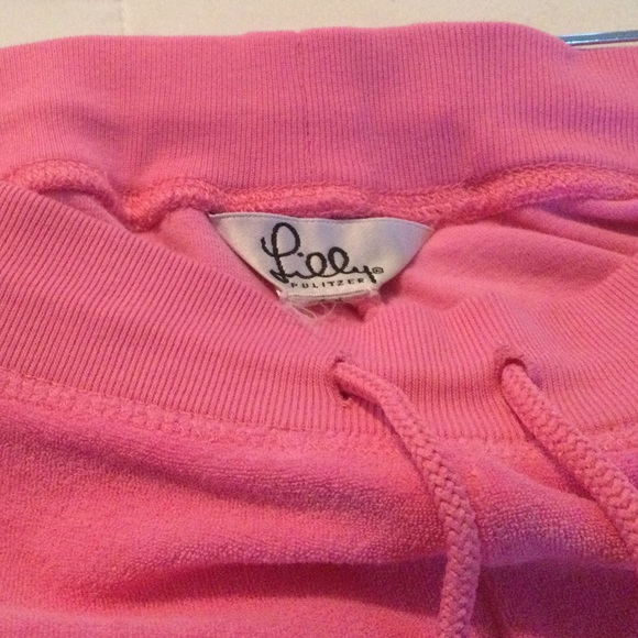 Lilly Pulitzer hoody and lounge pants in pretty pink Terry cloth. Size large. - Picture 5 of 5